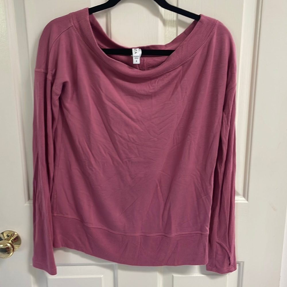 Athleta off the shoulder Studio Barre top